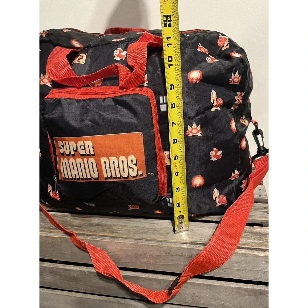 Nintendo Super Mario Bros Duffel Bag Travel Gym Black Red‎ CultureFly Shoulder